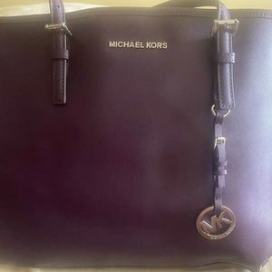 Michael kors tote purse
